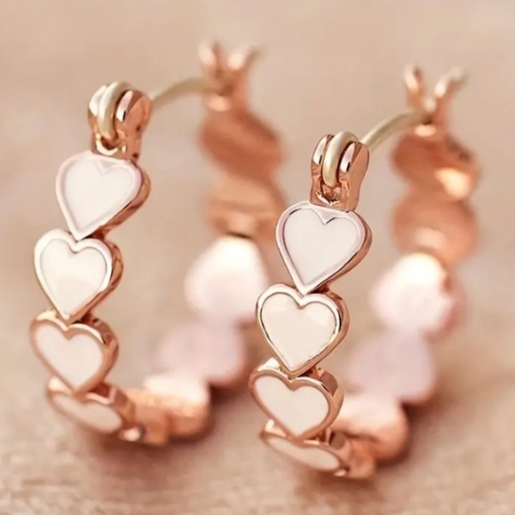 NWTs: Heart hoop earrings - Rose gold plated - Picture 2 of 3